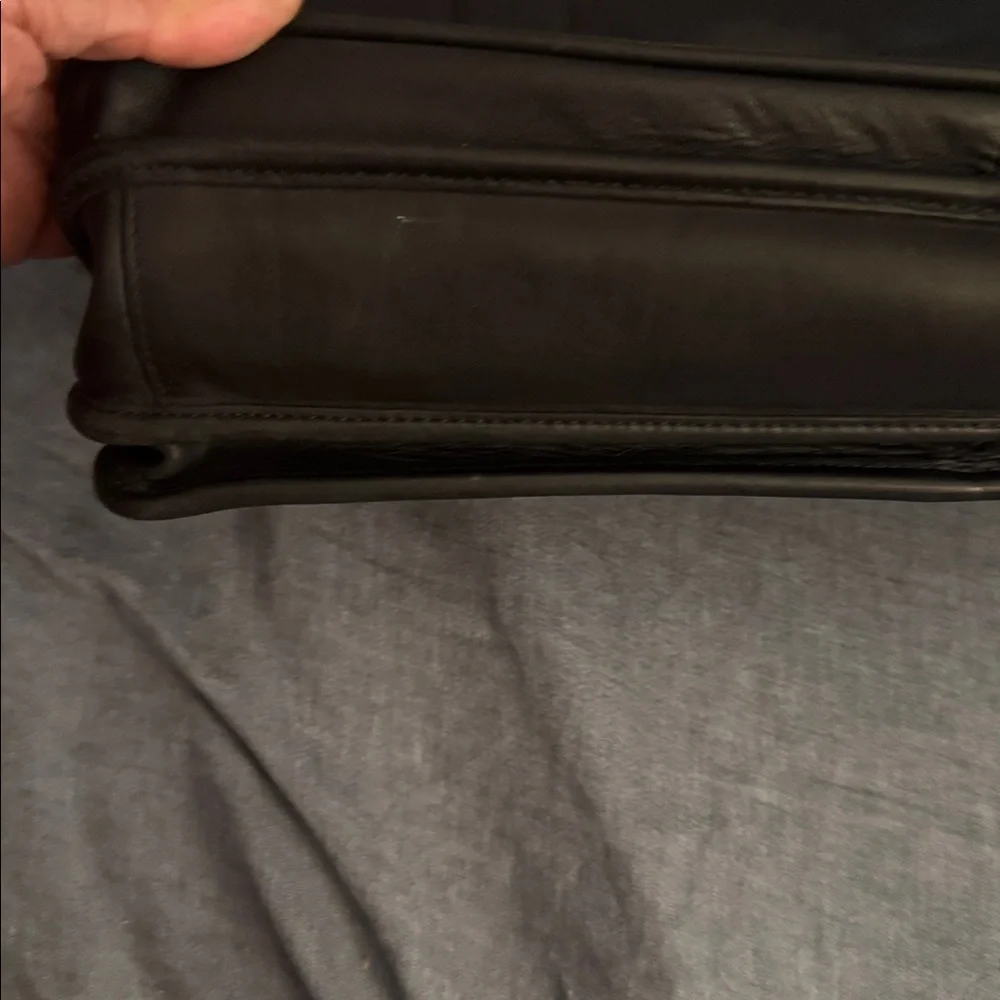 Authentic Coach Thompson Executive Leather Laptop Bag Briefcase Attache - F06455